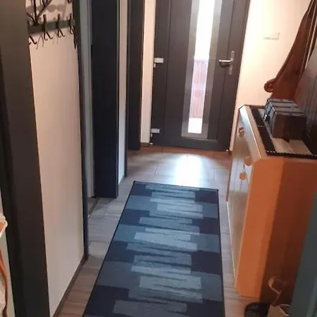 A Fraenkisch Haeusla, Doppelhaushaelfte * Nürnberg