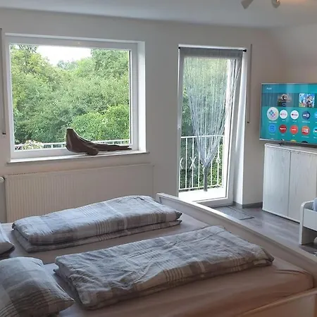 A Fraenkisch Haeusla, Ganze Doppelhaushaelfte Ferienhaus *