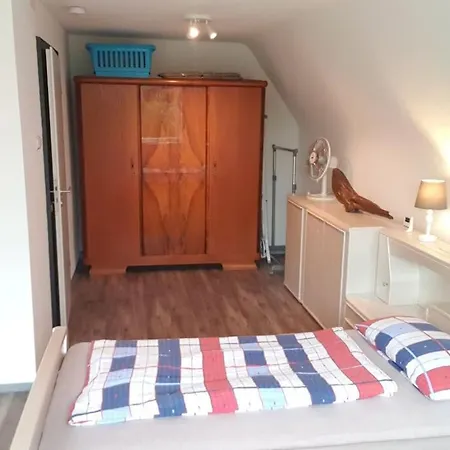 A Fraenkisch Haeusla, Doppelhaushaelfte Tatil Evi Nürnberg